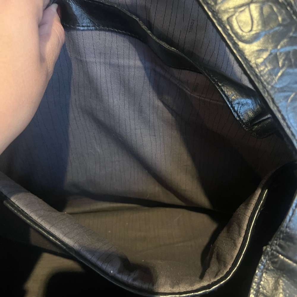 Fossil Shiny Black Leather Messenger Bag - Picture 9 of 14